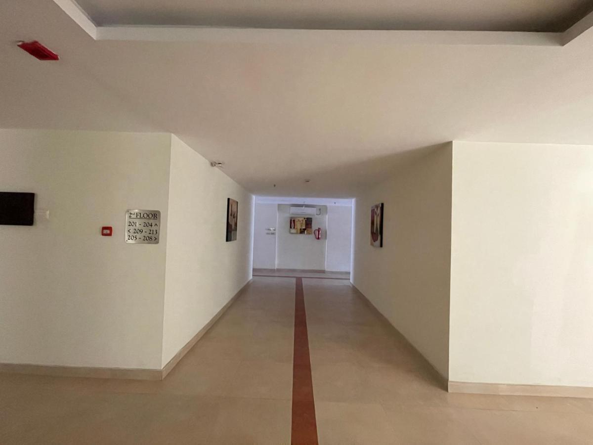 Hotel Yamuna Adur Exterior photo
