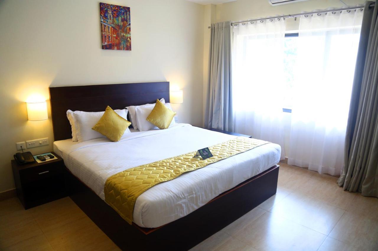 Hotel Yamuna Adur Exterior photo